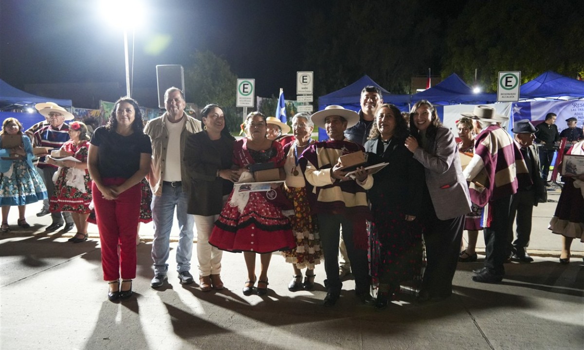 encuentro-comunal-de-adultos-mayores-202677-medium