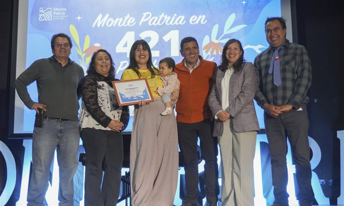 premiacion-concurso-421-palabras19-medium