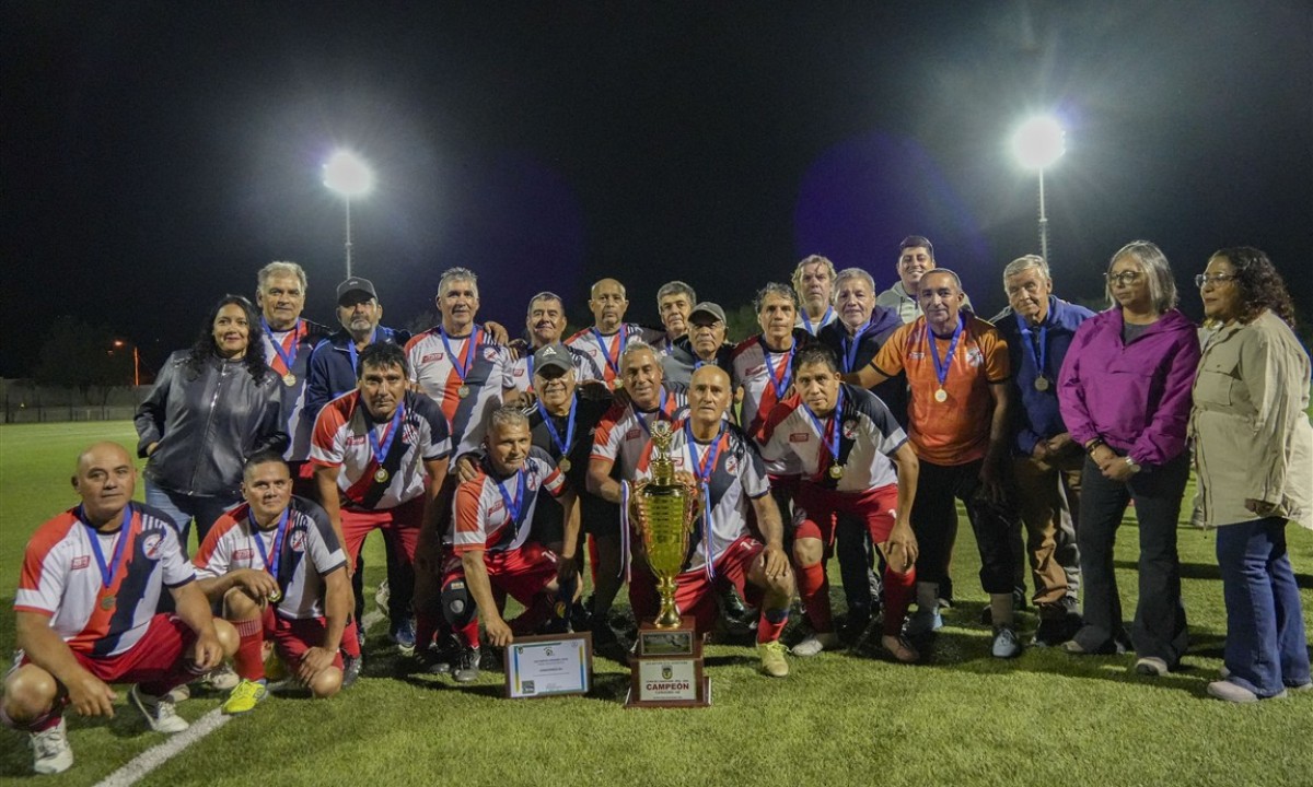 foto-copa-de-campeones-limacol-condorinos-medium